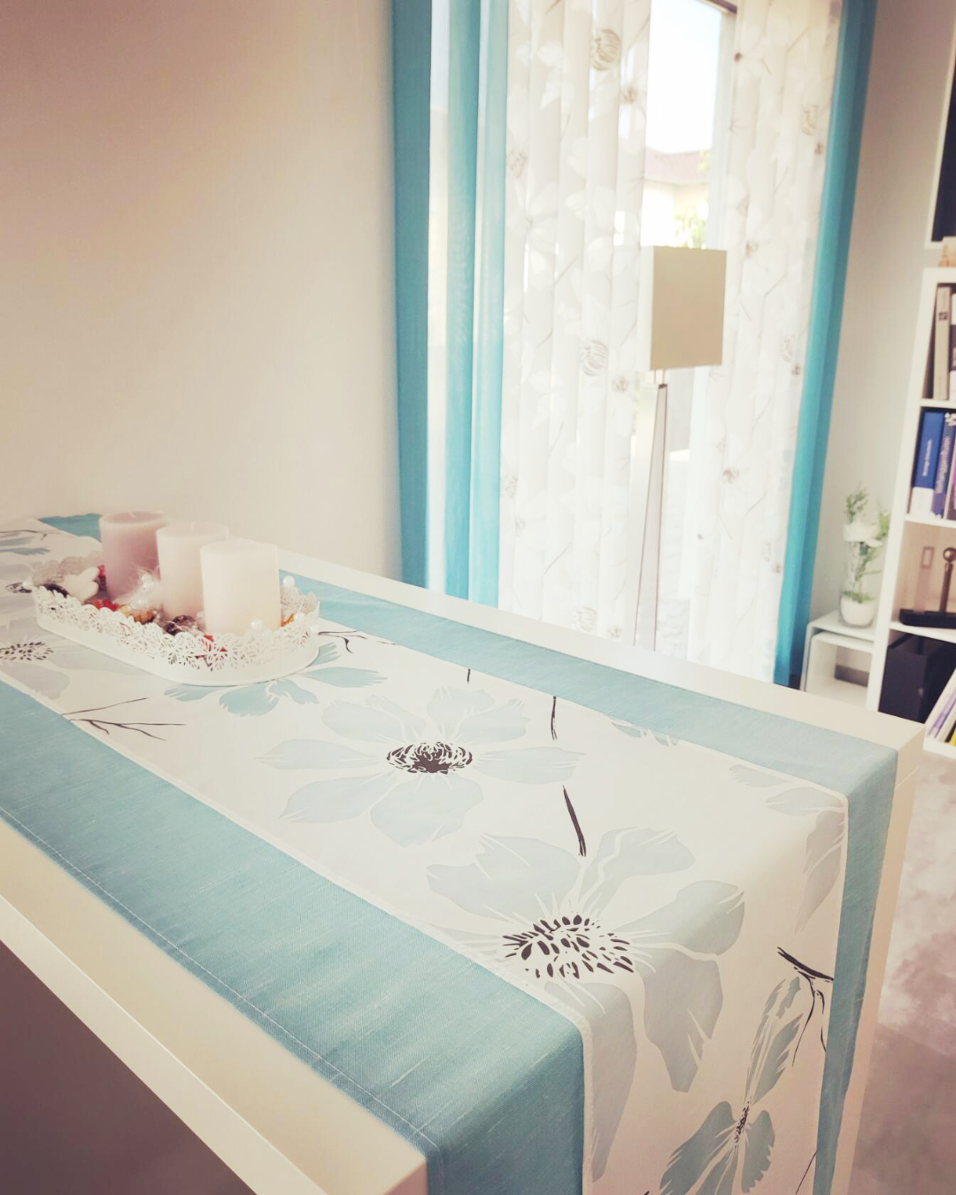 M-Gardinendesign Paderborn, Tischläufer blau weiss
